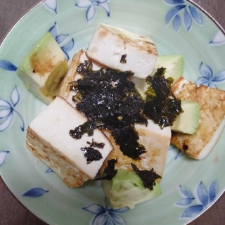 アボガドと豆腐のサラダ